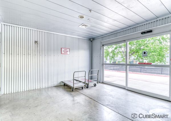 CubeSmart Self Storage - 5715 Burnet Road - TX - 5715 Burnet Road