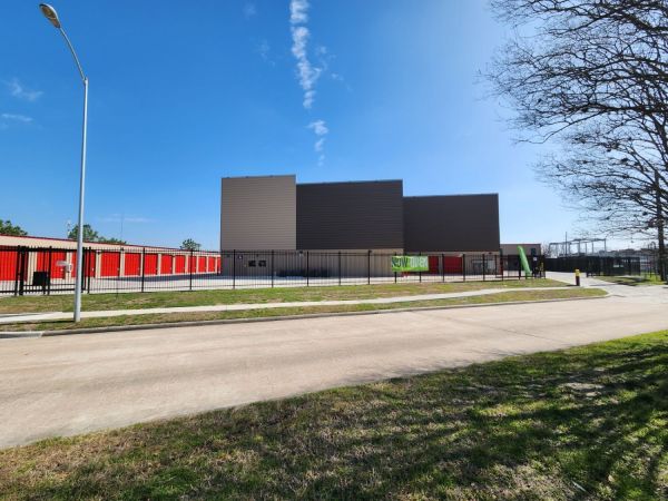 Extra Space Storage - 6393 - Houston - W Hardy Rd - 16530 West Hardy Road