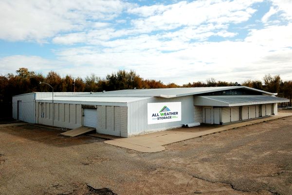 All Weather Storage - 900 North Duncan Street