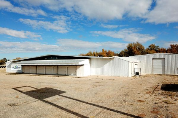 All Weather Storage - 900 North Duncan Street