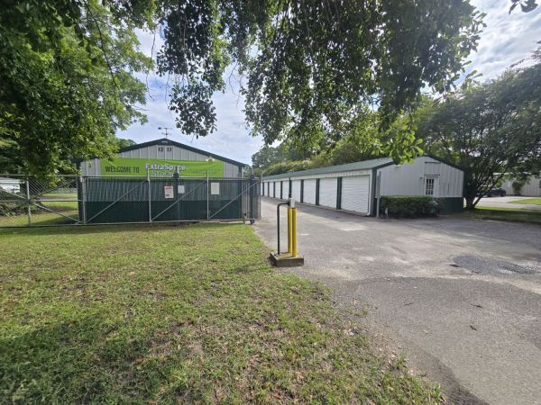 Extra Space Storage - 6810 - Summerville - 1217 Central Ave - 1217 Central Avenue