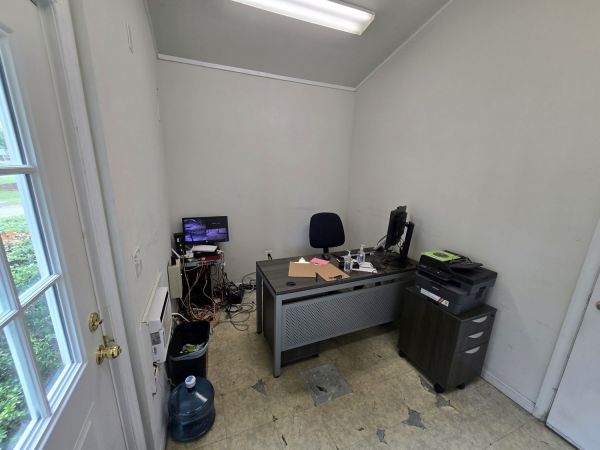 Extra Space Storage - 6810 - Summerville - 1217 Central Ave - 1217 Central Avenue