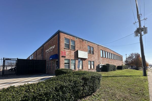 SmartStop Self Storage - Dallas - 8110 South Cockrell Hill Rd - 8110 South Cockrell Hill Road