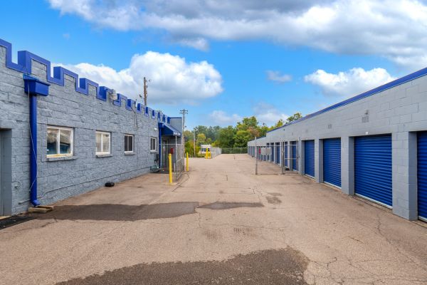 Prestige Storage - Blue Ash - 6963 East Kemper Road