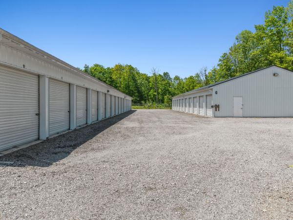 LocalStorage Hubbard - 2842 Bell Wick Road