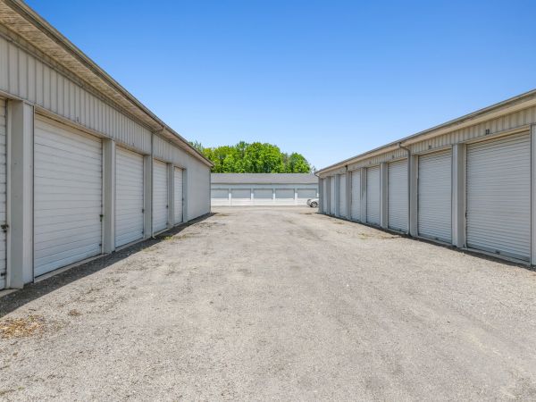 LocalStorage Hubbard - 2842 Bell Wick Road