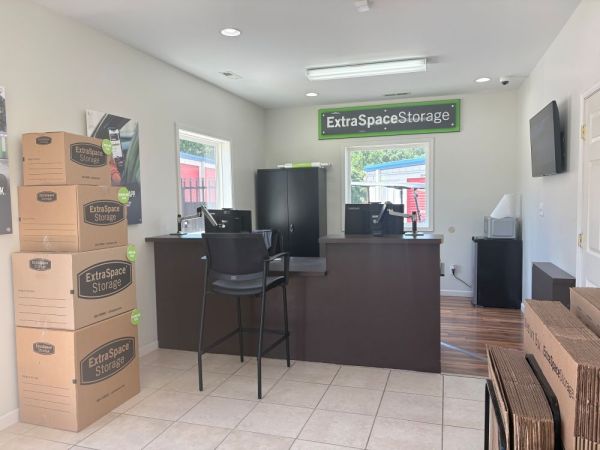 Extra Space Storage - 6818 - Mooresville - 1246 River Hwy - 1246 River Highway