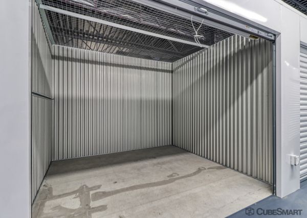 CubeSmart Self Storage MI Dearborn Commerce Dr S - 15303 Commerce Drive South