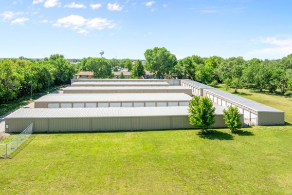 Owl Storage - Rose Hill - Berry - 325 East Berry Avenue