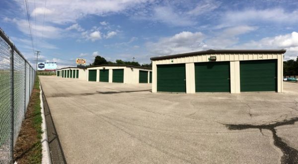 Best West Storage - 217 Haseltine Road