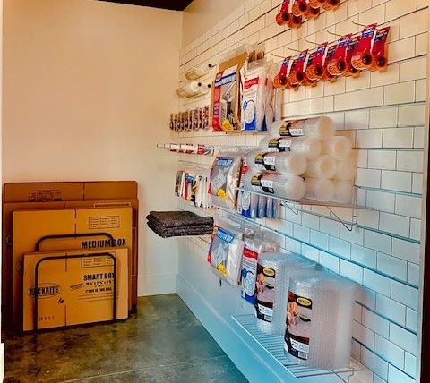 Out A Space Storage - 14 Thacker Loop