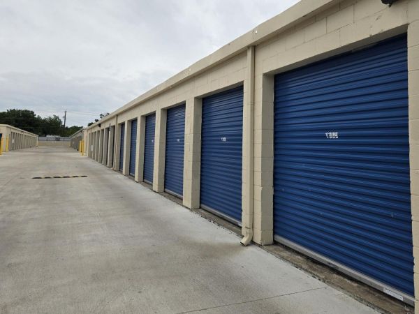Extra Space Storage - 6763 - Garland - Forest Ln - 4417 Forest Lane