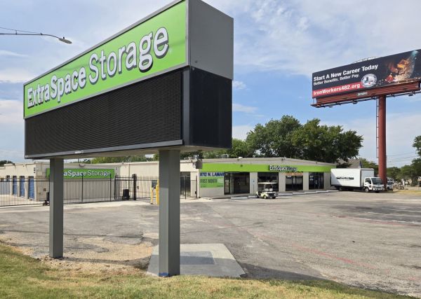 Extra Space Storage - 6758 - Austin - 11712 N Lamar Blvd - 11712 North Lamar Boulevard