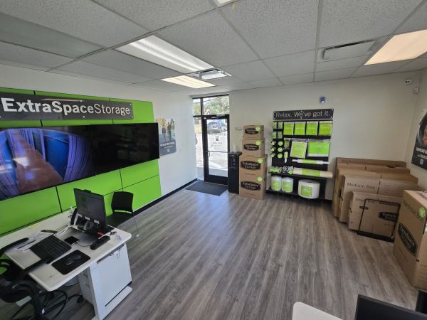 Extra Space Storage - 6758 - Austin - 11712 N Lamar Blvd - 11712 North Lamar Boulevard