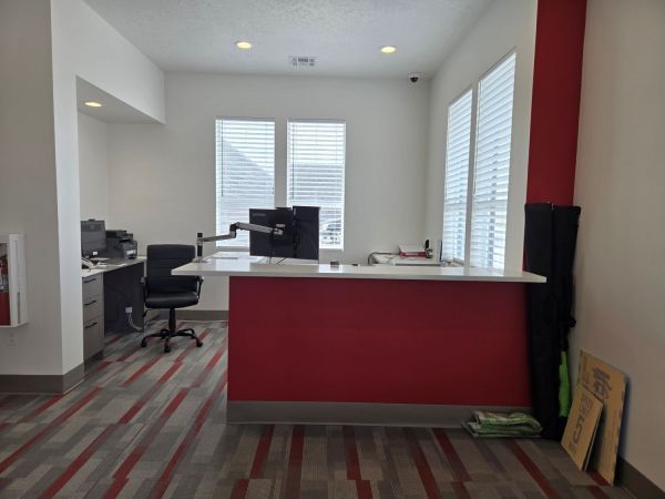 Extra Space Storage - 6919 - Meridian - 221 E Amity Rd - 221 East Amity Road
