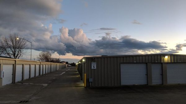 Mid Valley Storage - Noble - 15323 East Noble Avenue