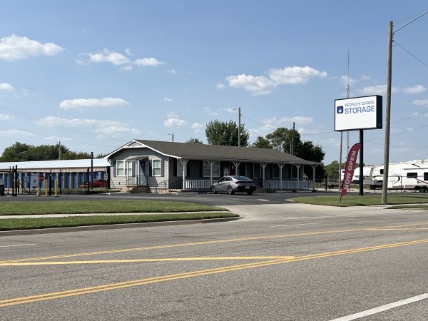 Peoples Choice Storage Wichita - Hillside - 3401 North Hillside Street