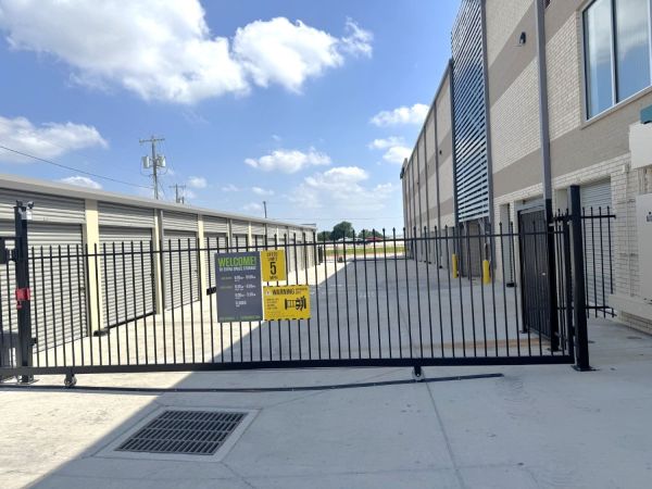 Extra Space Storage - 6726 - Fort Worth - Strawn Ln - 2901 Strawn Ln