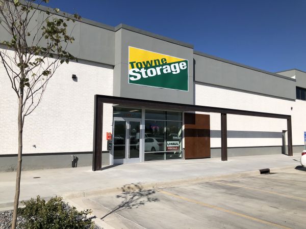 Towne Storage Urban Edge - 350 Aspen Avenue