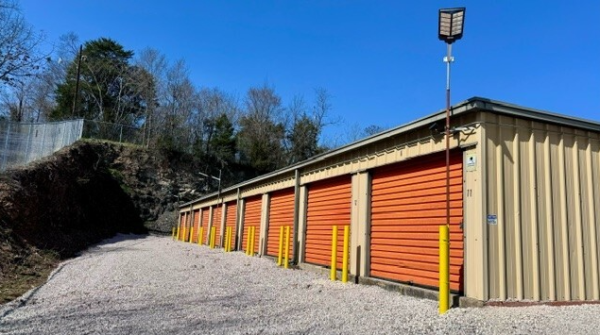 Block Space Solutions - 100 Illinois Street