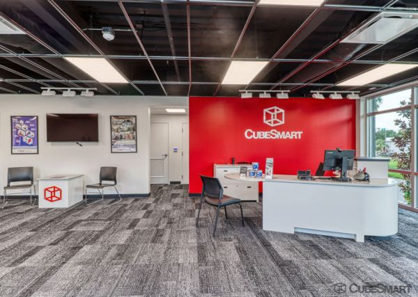 CubeSmart Self Storage FL Tampa E 8th Ave - 2700 East 8th Avenue