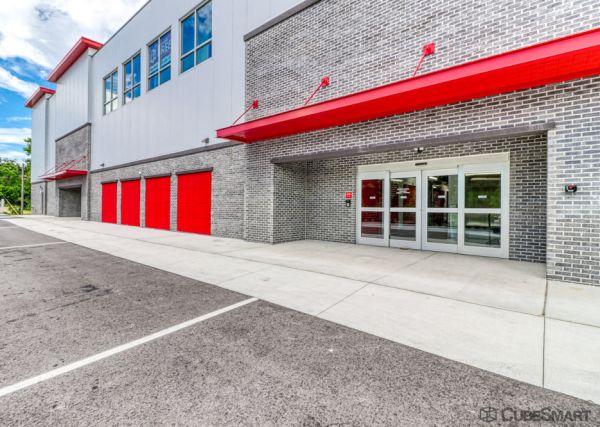 CubeSmart Self Storage FL Tampa E 8th Ave - 2700 East 8th Avenue