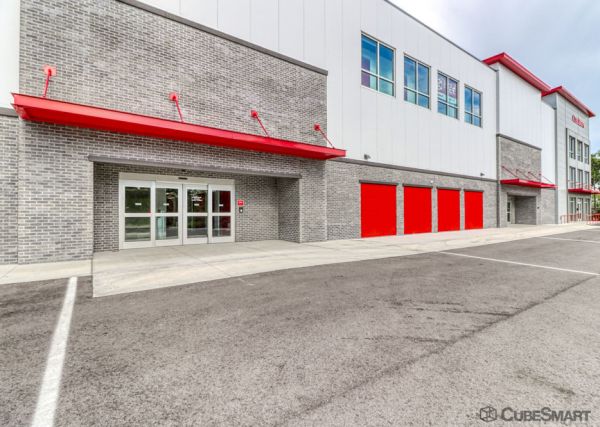 CubeSmart Self Storage FL Tampa E 8th Ave - 2700 East 8th Avenue