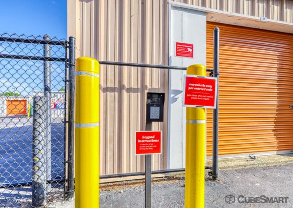 CubeSmart Self Storage - Holland Road - 3213 Holland Road