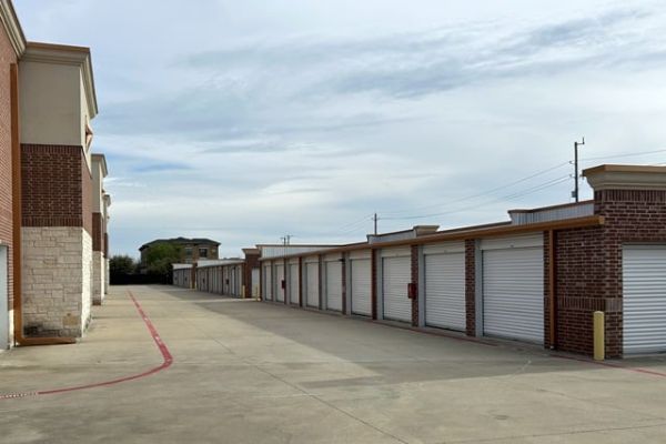 Public Storage - Mansfield - 264 N State Highway 360 - 264 N State Highway 360
