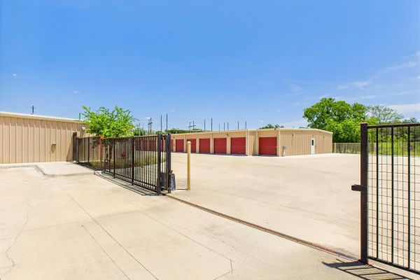 Iron Cactus Storage - 2955 U.S. 281