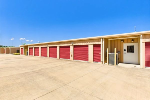 Iron Cactus Storage - 2955 U.S. 281