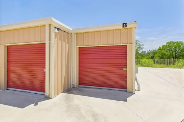 Iron Cactus Storage - 2955 U.S. 281