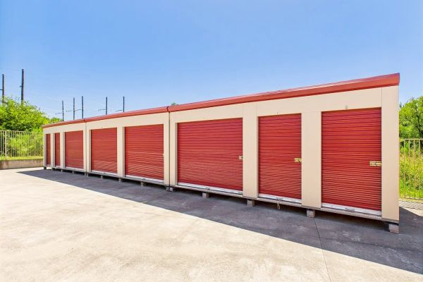 Iron Cactus Storage - 2955 U.S. 281
