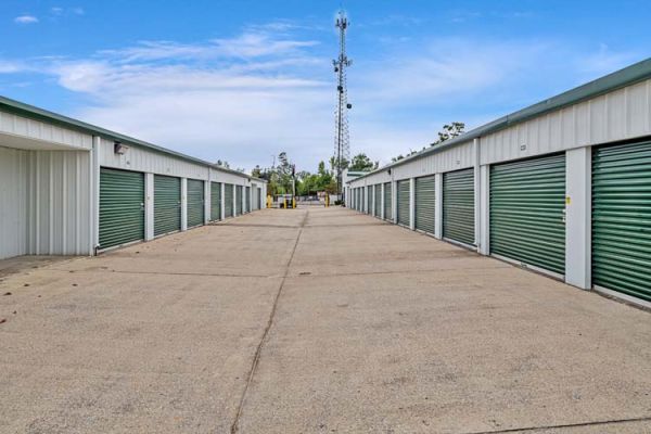 Mini Mall Storage - Moss Bluff - 2014 Sam Houston Jones Parkway