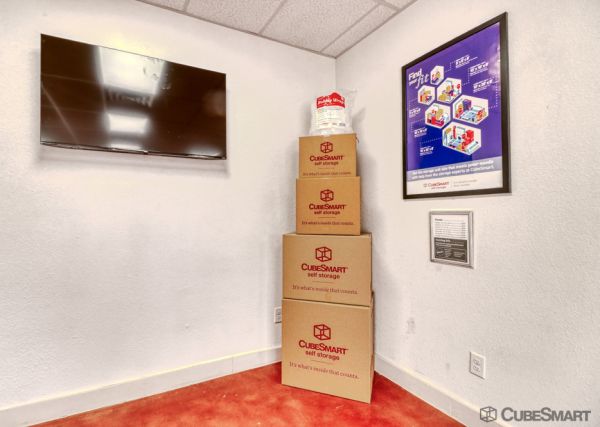 CubeSmart Self Storage - Lakehills - 9101 Farm to Market Road 1283