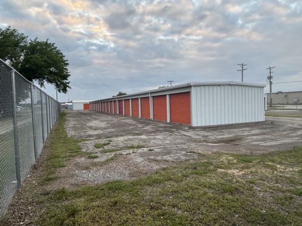 Storage Depot - Independence - 1709 West Maple Street