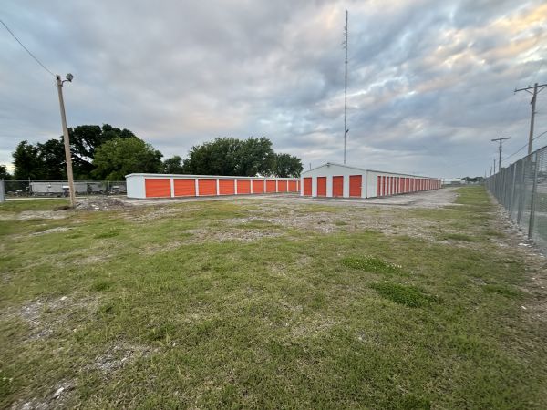 Storage Depot - Independence - 1709 West Maple Street