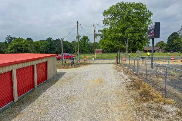 Bismarck Homegrown Storage Red Roof - 7360 Arkansas 7