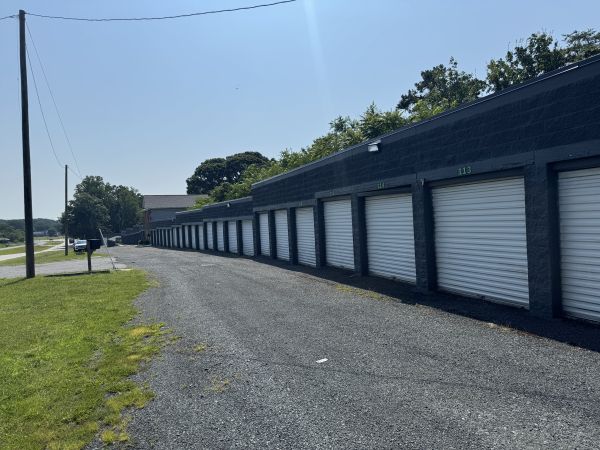 Homegrown Storage Spout Spring - 3186 Richmond Hwy