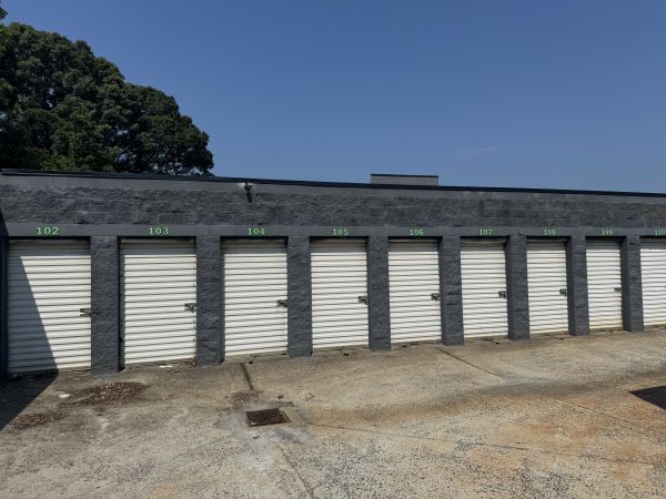 Homegrown Storage Spout Spring - 3186 Richmond Hwy