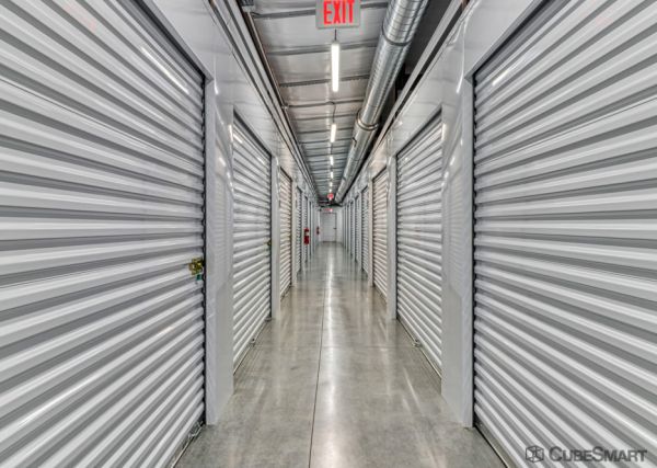 CubeSmart Self Storage MI Romulu Northline Rd - 37270 Northline Road