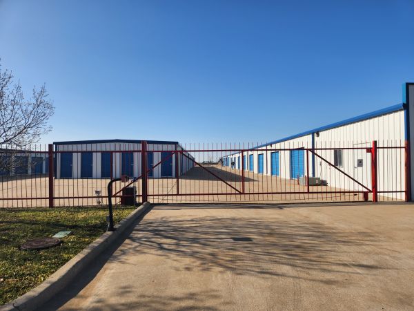 Lasso Self Storage - Pampa - 2421 West 23rd Avenue