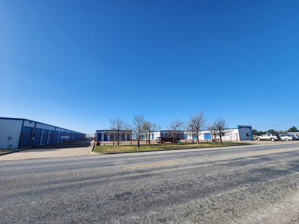 Lasso Self Storage - Pampa - 2421 West 23rd Avenue