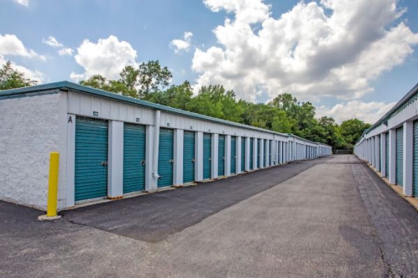 Oakbrook Storage - 0S680 Highway 83