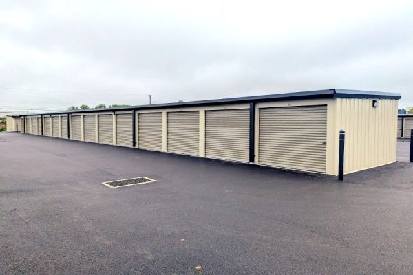 Carlisle and 81 Self Storage - 201 Alexander Spring Road