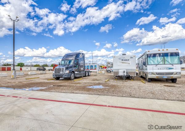 CubeSmart Self Storage TX Waco La Salle Ave - 1301 La Salle Avenue