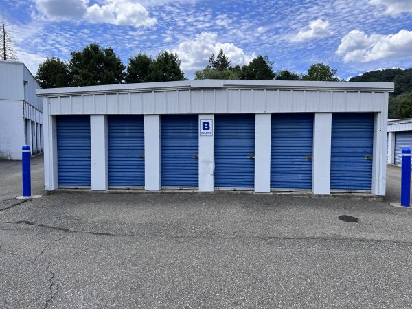 Dove Storage - Stroudsburg - 1120 Foxtown Hill Road