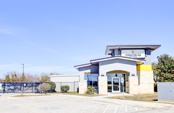 Storage King USA - 102 - Seguin, TX - 1842 I-10 - 1842 Interstate 10