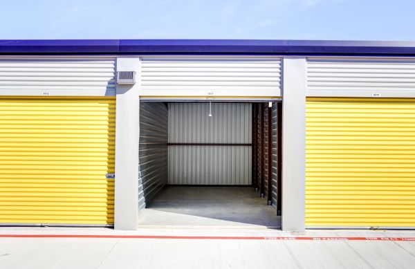 Storage King USA - 102 - Seguin, TX - 1842 I-10 - 1842 Interstate 10