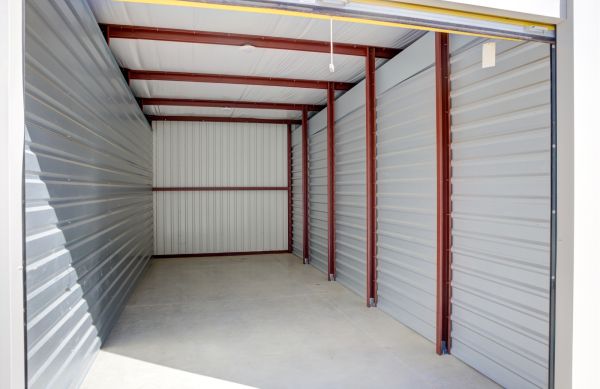 Storage King USA - 102 - Seguin, TX - 1842 I-10 - 1842 Interstate 10